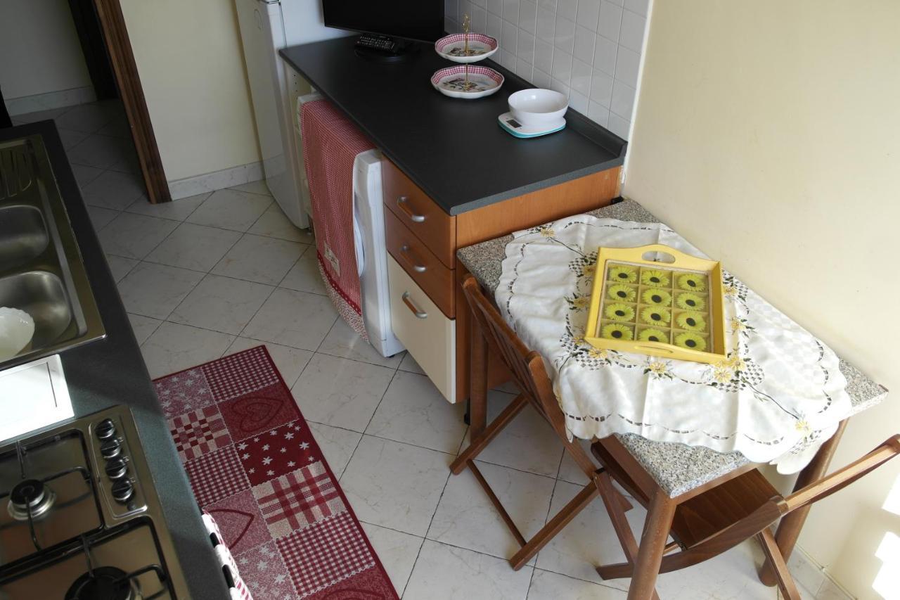 Appartamento La Casa Del Sole Caprarola Esterno foto