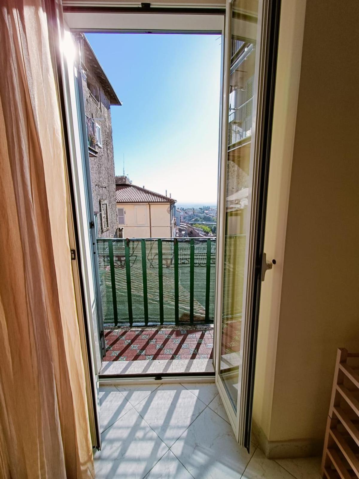Appartamento La Casa Del Sole Caprarola Esterno foto