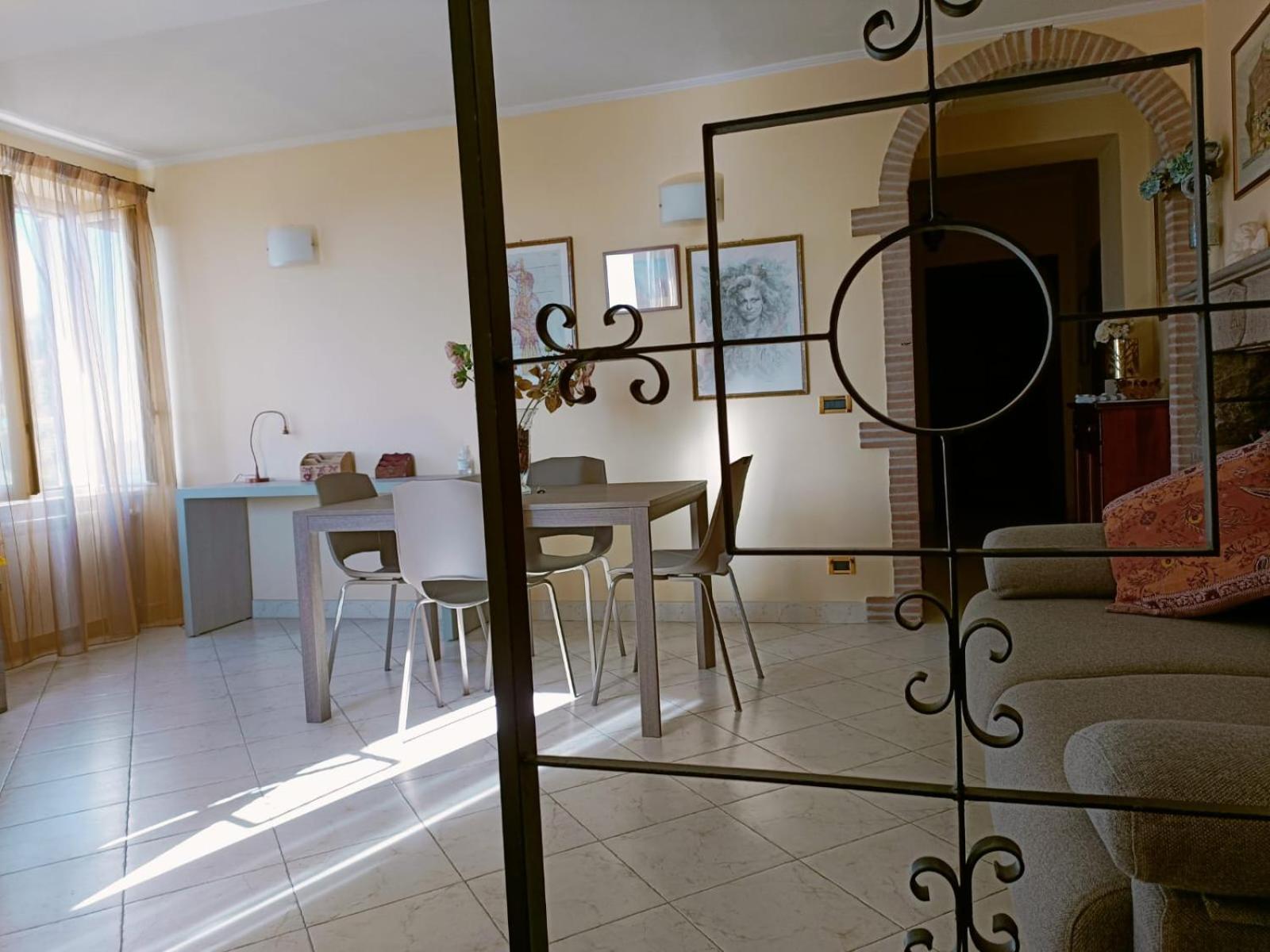 Appartamento La Casa Del Sole Caprarola Esterno foto